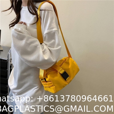 Sports Gym Bag Waterproof Toast Bag Large Capacity Casual Red Oxford Cloth Single Shoulder Messenger Duffel Bag Travel