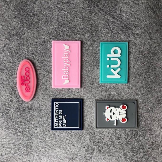 Luxury Custom Logo Clothing Tags With Your Own Logo Foil Printing/Private Swing Tags For Clothing 18