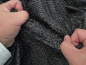 Wholesale HDPE Mono Green Agriculture Shade Tarps UV Treated Windbreaker Dump Truck Mesh For Outdoor Use Plain Style Mesh Tarp with Grommets, Resistant Garden Sun Shade Netting with Taped Edge 1