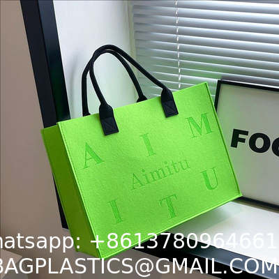 Portable Promotion Custom Printed Logo Felt Tote Bag Handbags Wool Felt Grocery Shopping Tote Bag Wholesale Fashion Women Daily Felt Gift Tote Bag With Outer Pocket