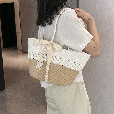 New Large Straw Raffia Handbag For Women 2 Colors Casual Beach Bag Handmade Crocheted Wicker With Open Closure Chain Decoration