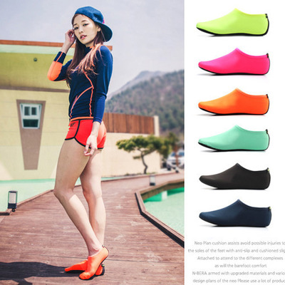 Summer Water Shoes Aqua Beach Shoes Sea Swimming Shoes Beach socks, snorkeling shoe covers, universal equipment for swimming and diving socks, snorkeling and swimming sock covers, non-slip (Lycra)
